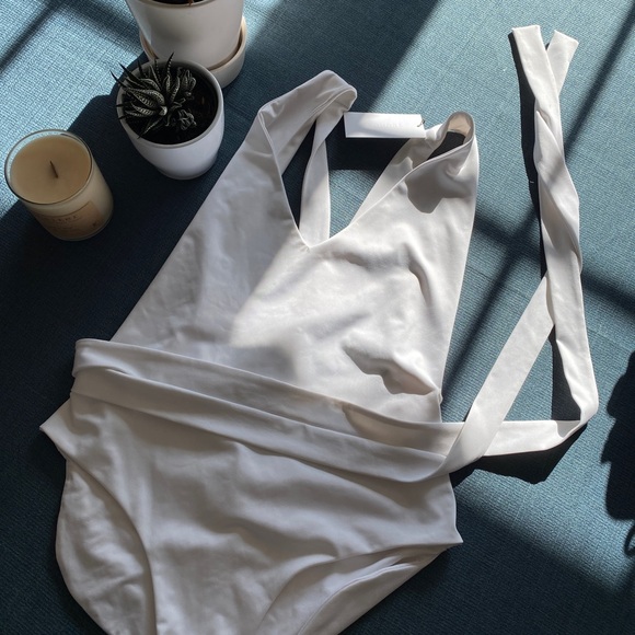 White Londre Multi way one piece bathing suit. - Picture 6 of 8